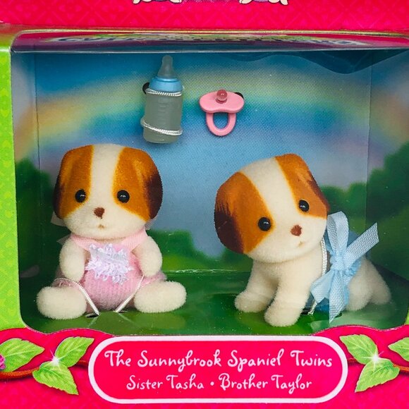 Calico Critters Sunnybrook Spaniel Twins w/baby bottle, pacifier New in Box - Picture 8 of 14